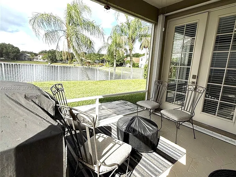 6534 NW 80th Dr — Photo 11