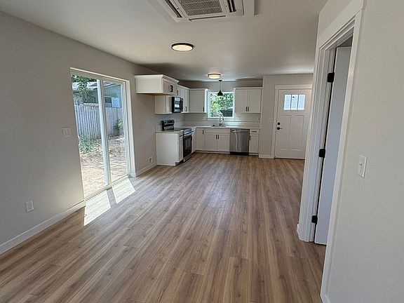 5th image of 1180 Woodrow Ln