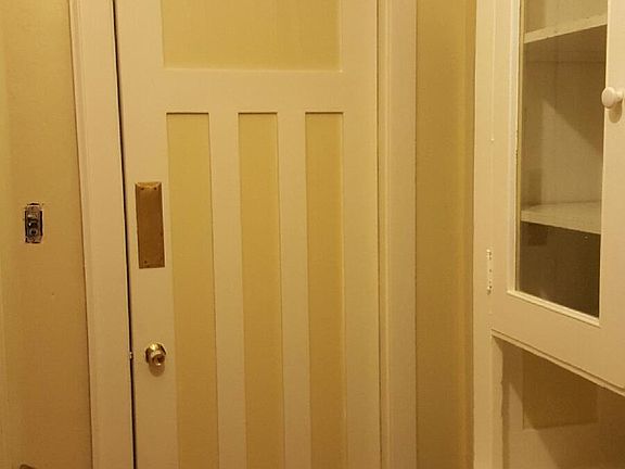 4th image of 130 Leland Ave