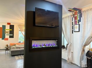 242 East Ave UNIT 2A, Thomas, WV 26292