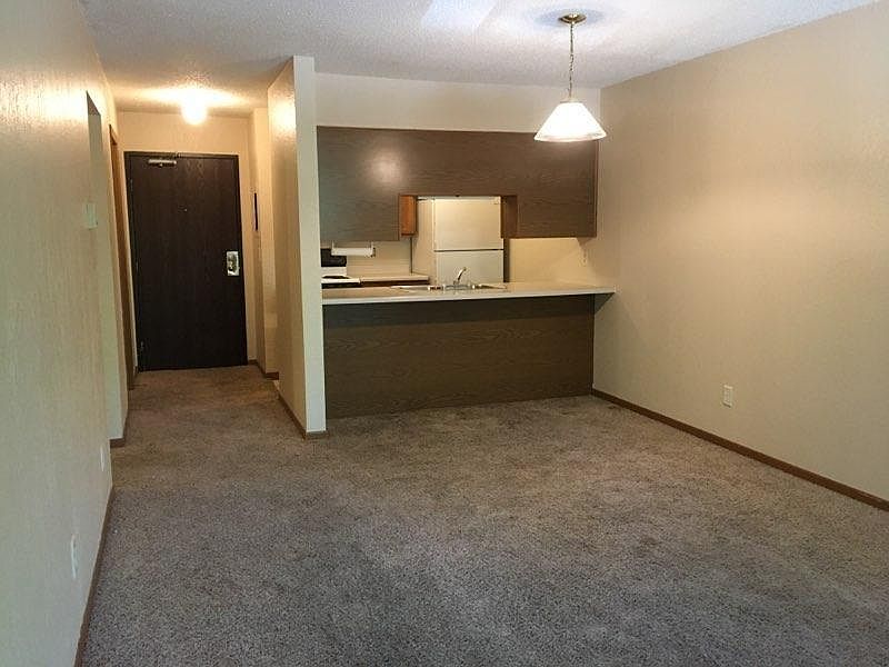 Westmar Apartments 1002 Pearl Ave Marshall MN Zillow