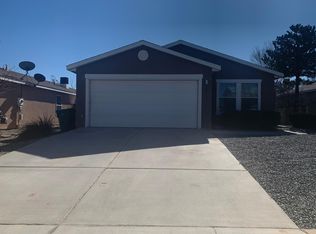 1932 Round Up Dr NE, Rio Rancho, NM 87144