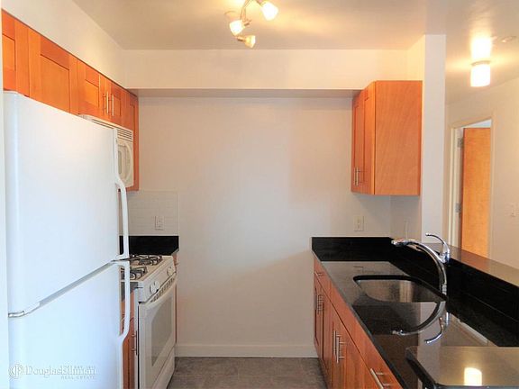 2nd image of 1405 5th Ave APT 7D
