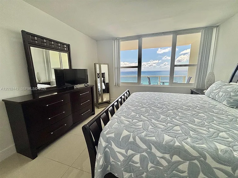 3505 S Ocean Dr #1506 — Photo 21