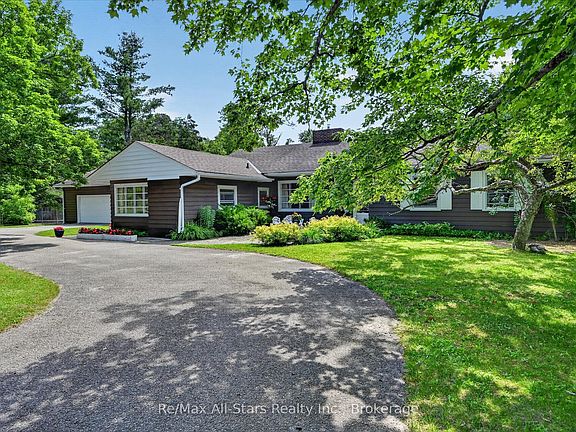 2nd image of 85 Grandy Rd