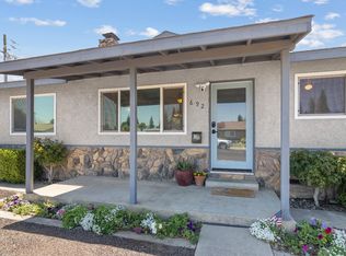 692 Cloverland Way, Oakdale, CA 95361