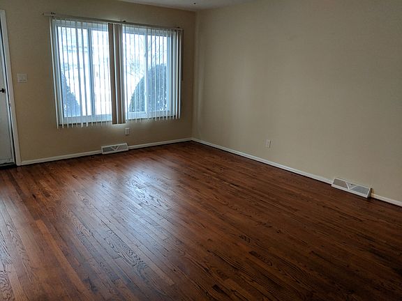 3rd image of 5545 Andover Blvd