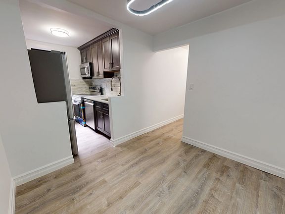 2nd image of 2420 Morris Ave APT 1-D