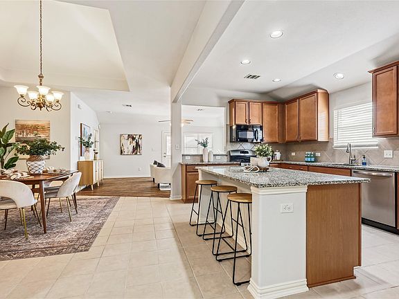 4th image of 3900 Brean Down Rd