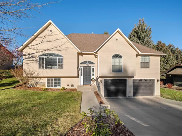 750 SE Edge Knoll Dr, Pullman, WA 99163