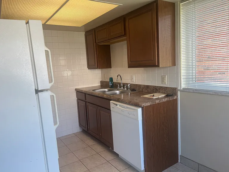 9530 Hyde Park Dr #B — Photo 7