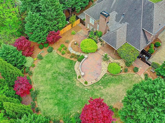 2nd image of 1393 Stratford Hall Ct