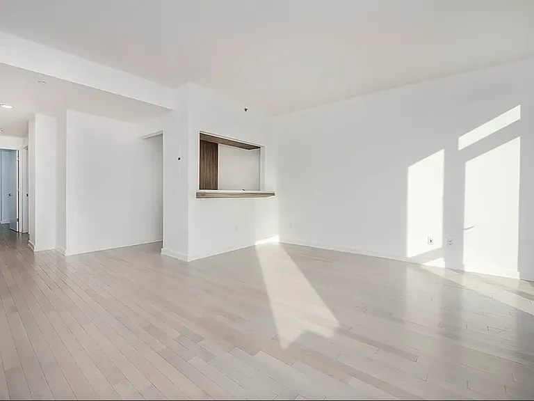 250 Bedford Ave #129502 — Photo 2