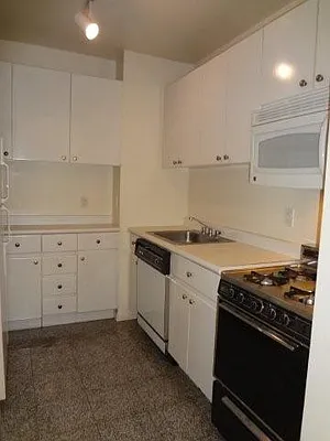 Rented by Royal Operation System | media 48