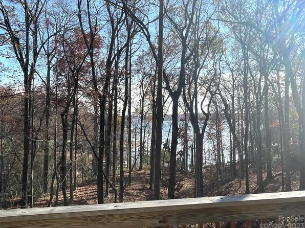 4498 Ina Ln, Sherrills Ford, NC 28673