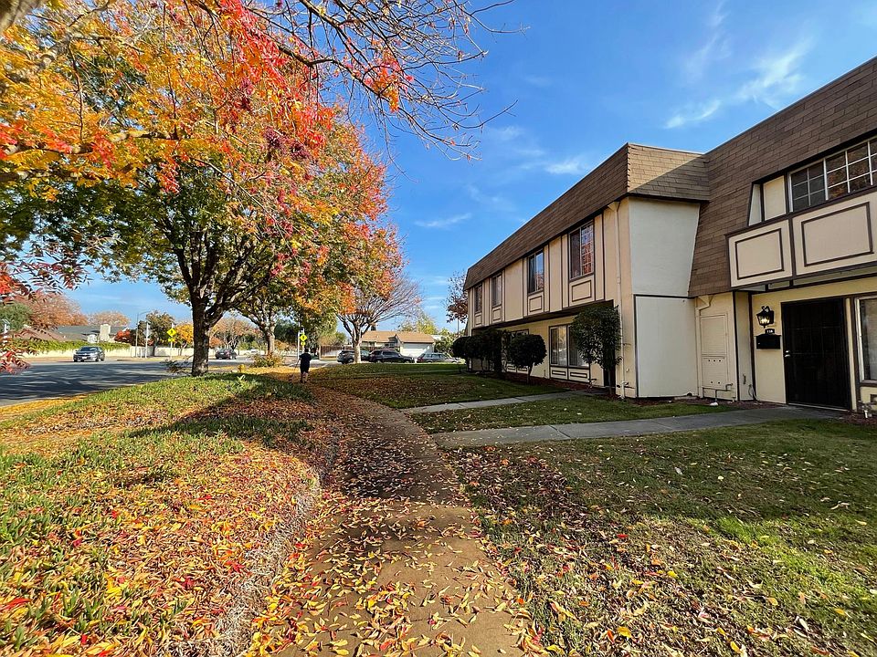 1st image of 158 Chynoweth Ave