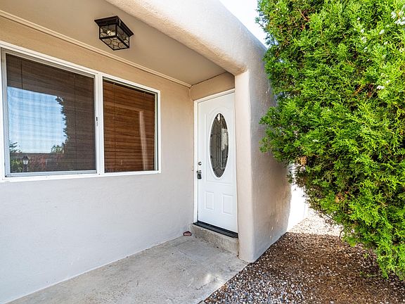 2nd image of 1014 Valerie Cir