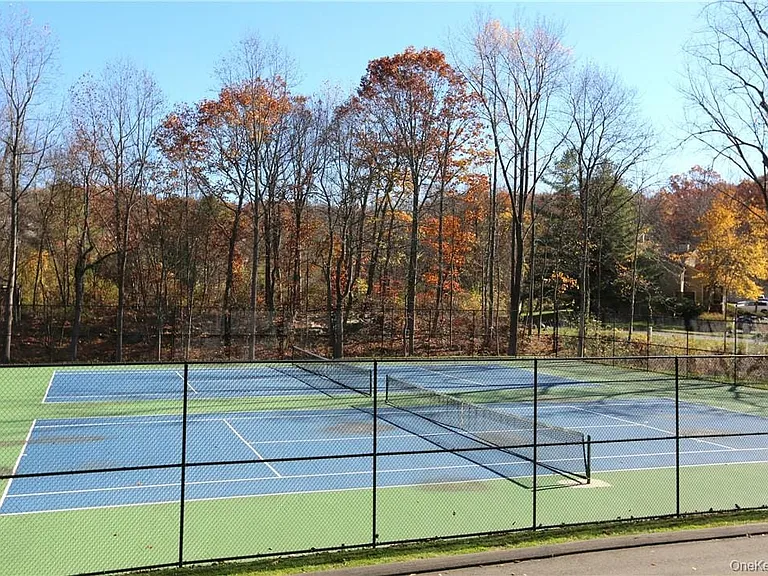 62 Fox Run — Photo 15