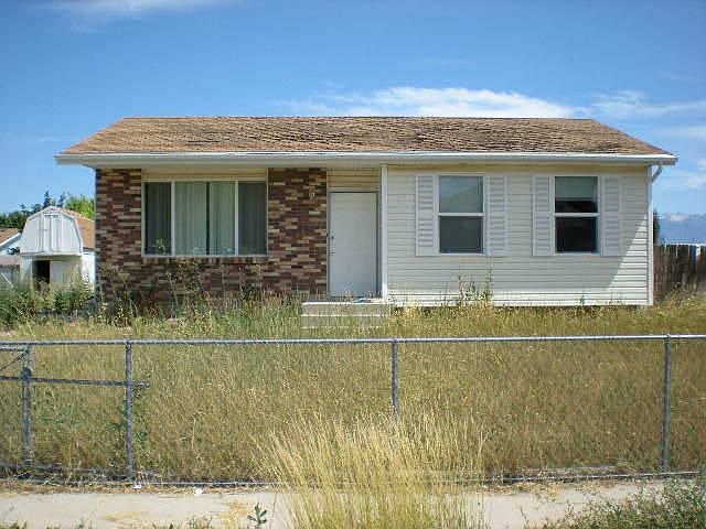 1st image of 6581 S Begonia Dr