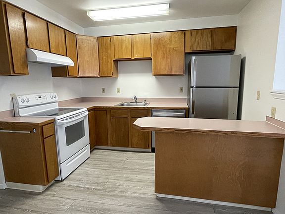 4th image of 5261 Brooklyn Ave NE APT 202