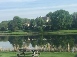 720 Cornwall Cir, Sugar Grove, IL 60554