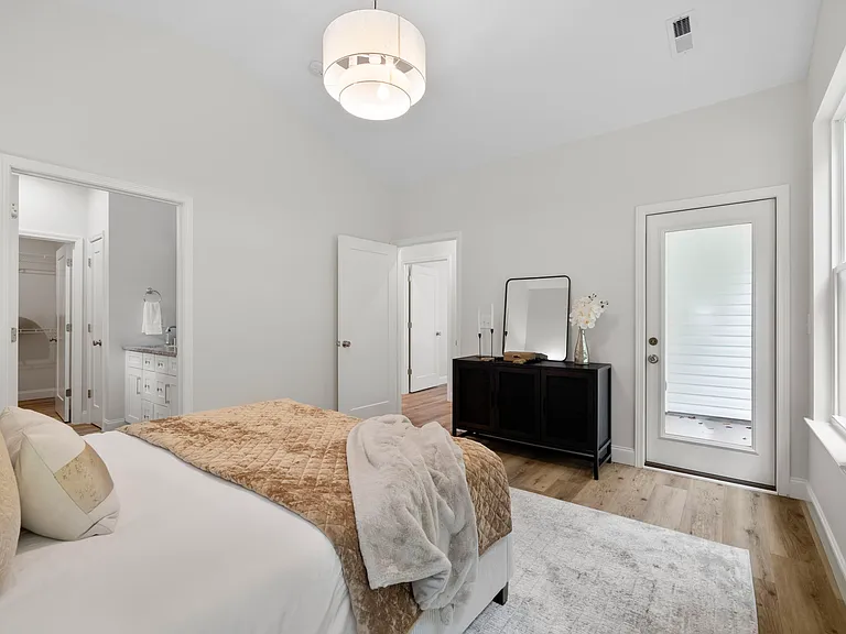 4015 Old Brooks Ct — Photo 8