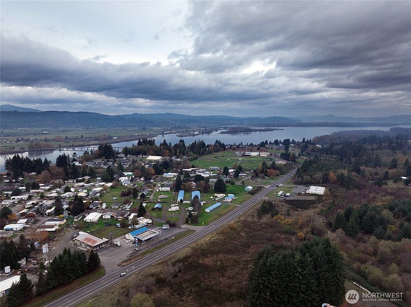 5th image of 2 Linquist Lane