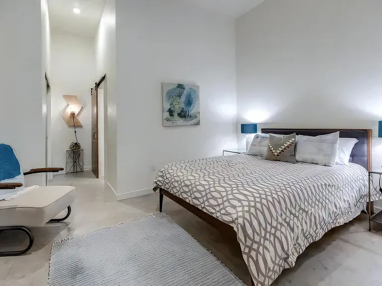Fully Furnished Guest Suite