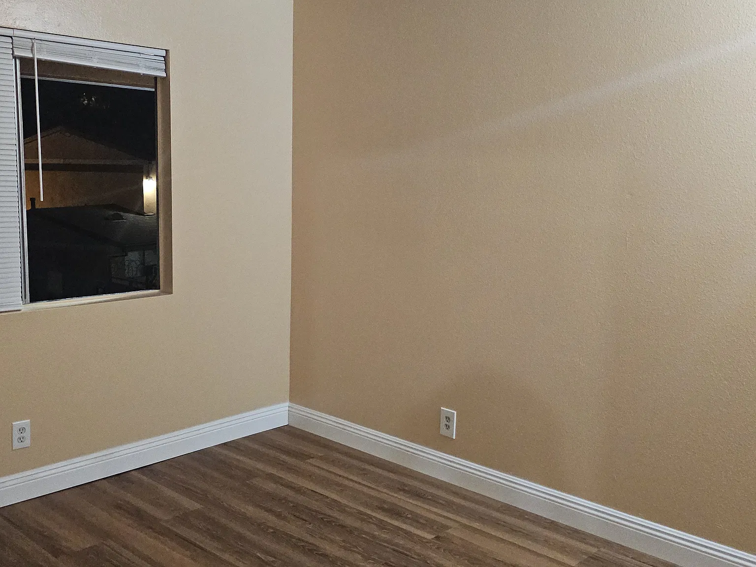 3 bed, 750 sqft, $2,800 — Photo 3