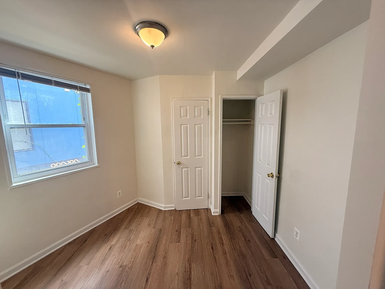 2 bed, 800 sqft, $1,600 — Photo 4