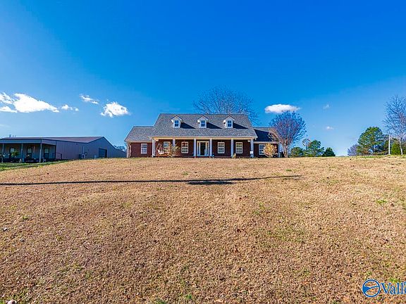 3rd image of 12 Blackwood Dr