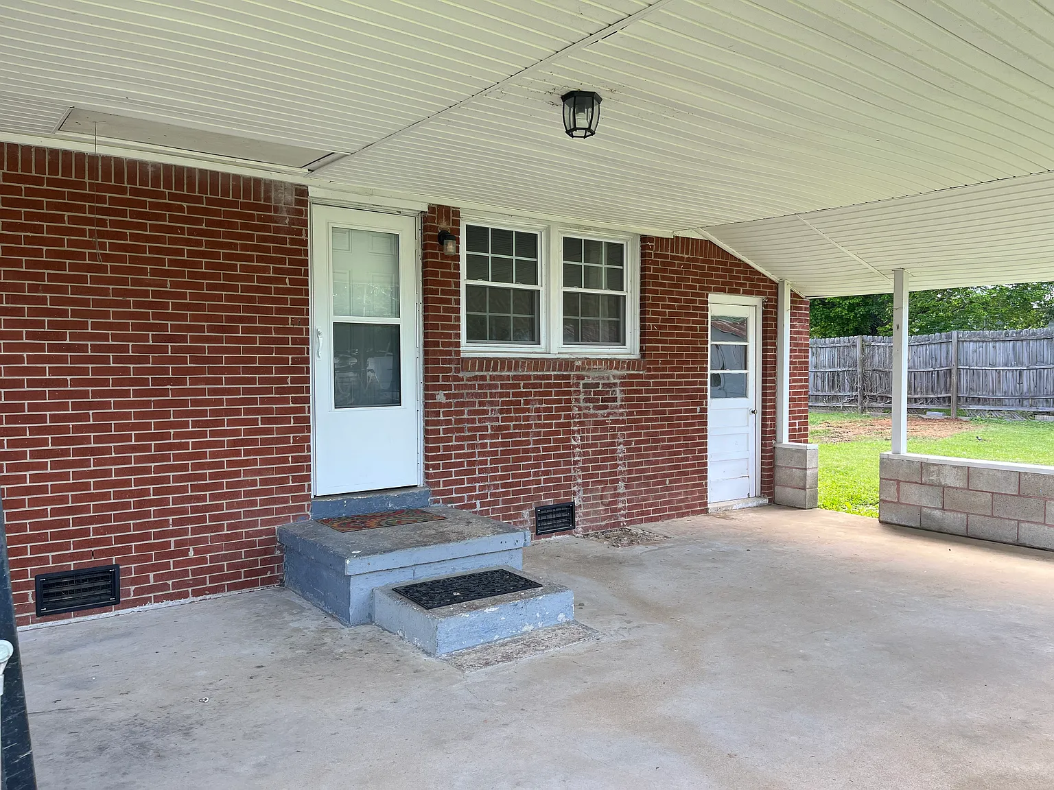 3 bed, 1025 sqft, $1,650 — Photo 3