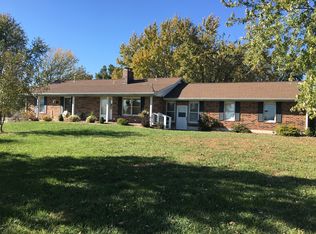 9801 E Little Creek Rd, Centralia, MO 65240