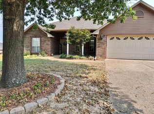 1602 Valley View St, Van Buren, AR 72956