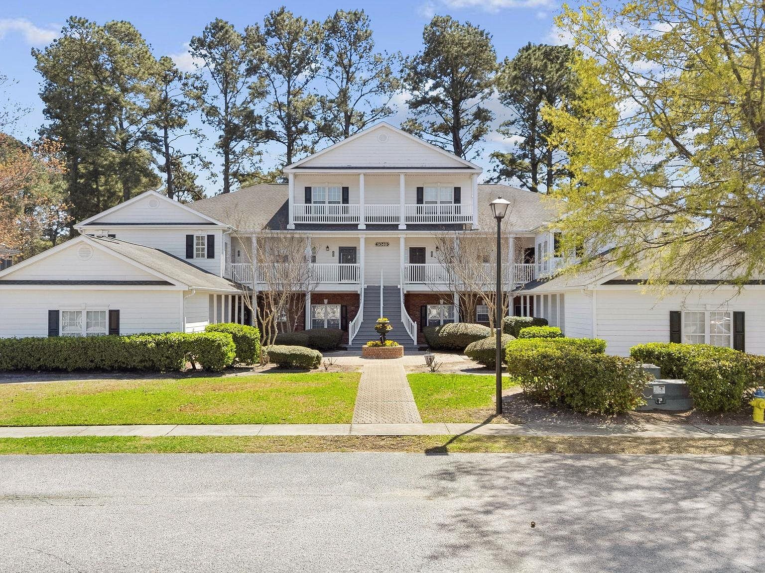 5049 Glenbrook Dr. #204