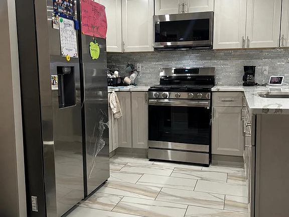 3rd image of 324 Aldan Ave
