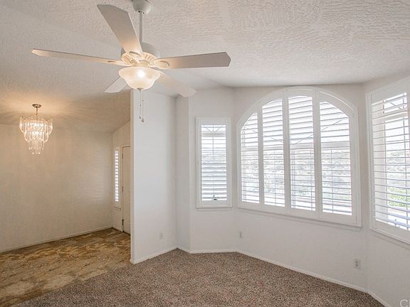 3rd image of 11325 Stuveling St