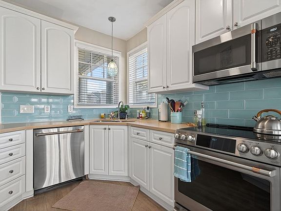 5th image of 815 Turnberry Arch