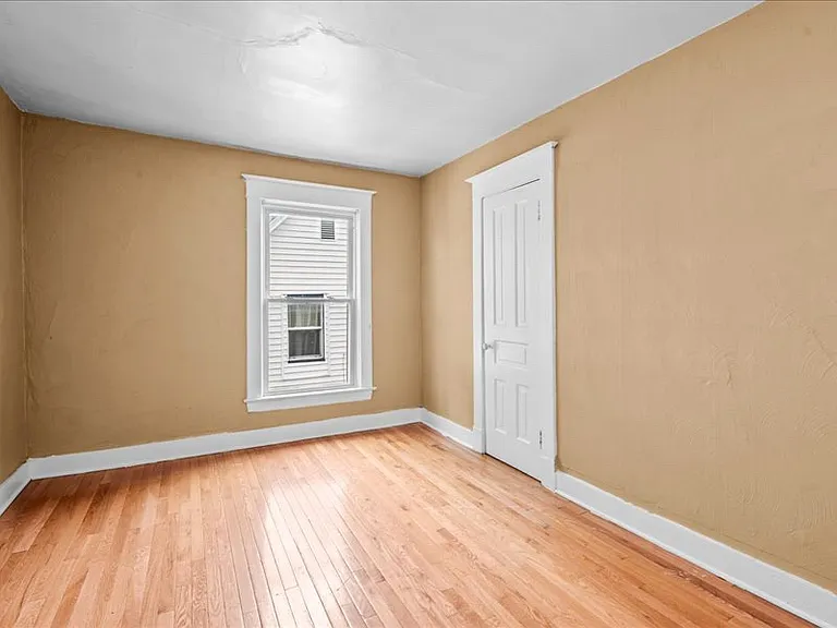 32 Home St SE #2 — Photo 5