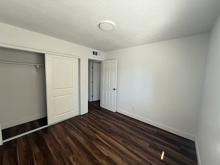 801 Monarch Cir #3 — Photo 8