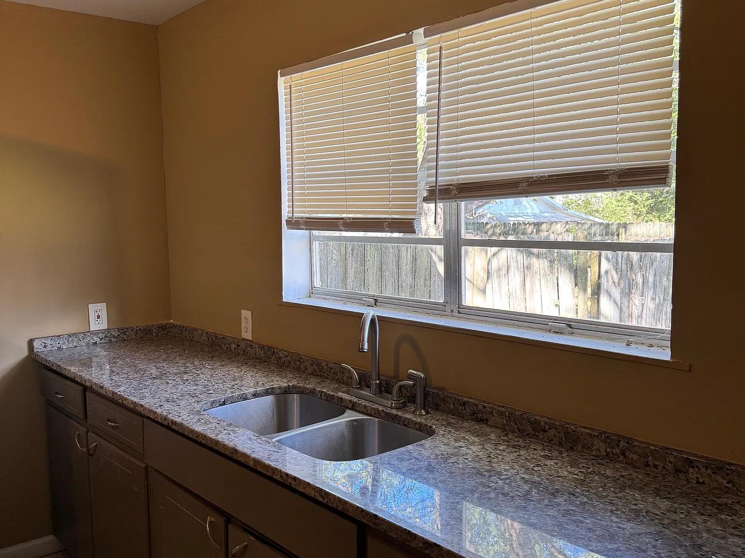 2 bed, 1068 sqft, $1,000 — Photo 3