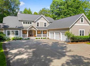 8445 Bear Cove Ln, Petoskey, MI 49770