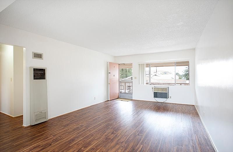 1st image of 1715 Acacia #7