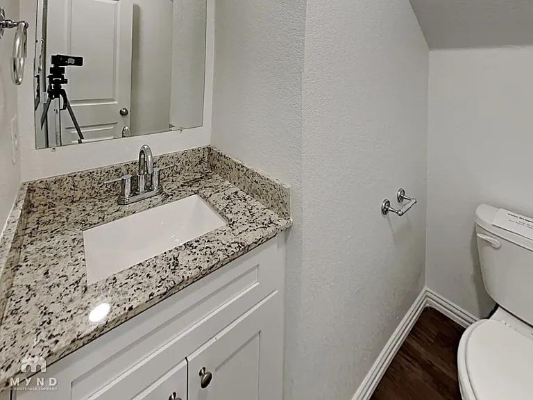 3265 Karen St — Photo 9