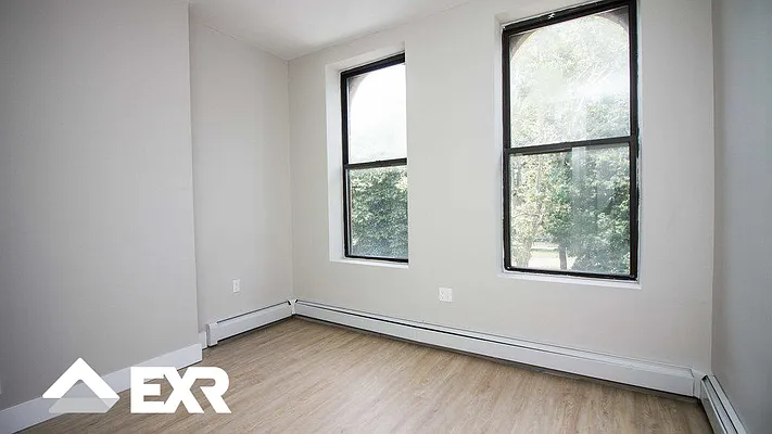Rented by EXR | media 8
