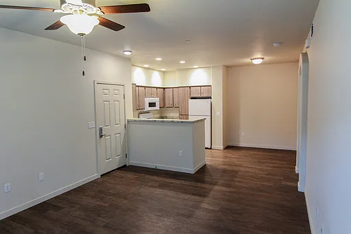 Lassen Villa Apartments — Photo 72