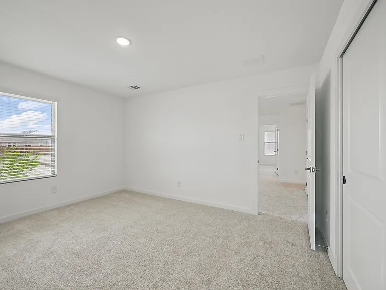 1413 Richardson St — Photo 15