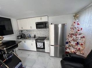3170 SW 8th St, Miami, FL 33135