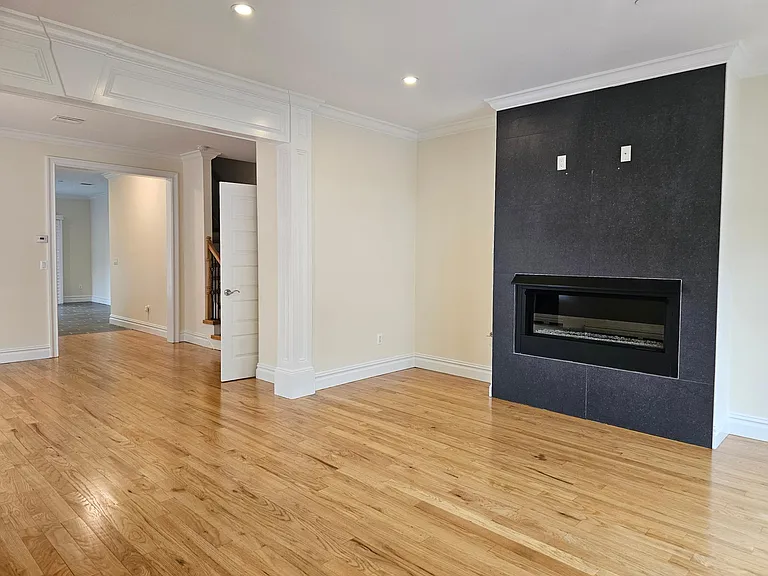 531 Roff Ave #A — Photo 5