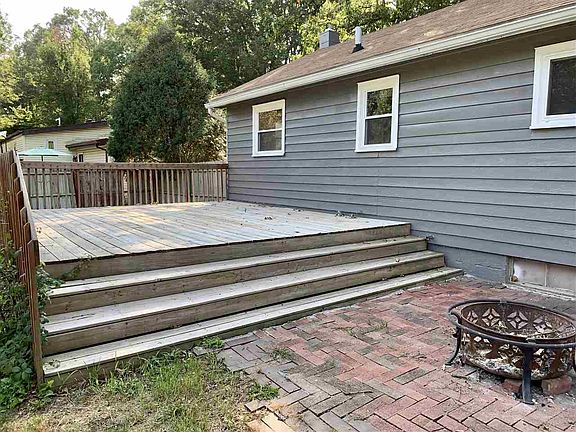 4th image of 1181 Herbert J Ave